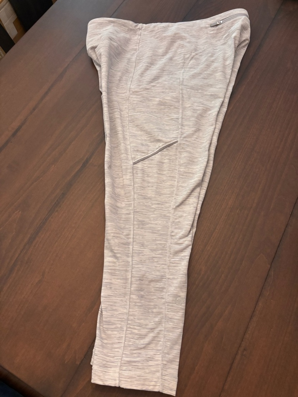 lululemon Heathered Light Gray Capri Leggings size 10